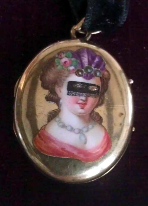 1850 Masquerade locket